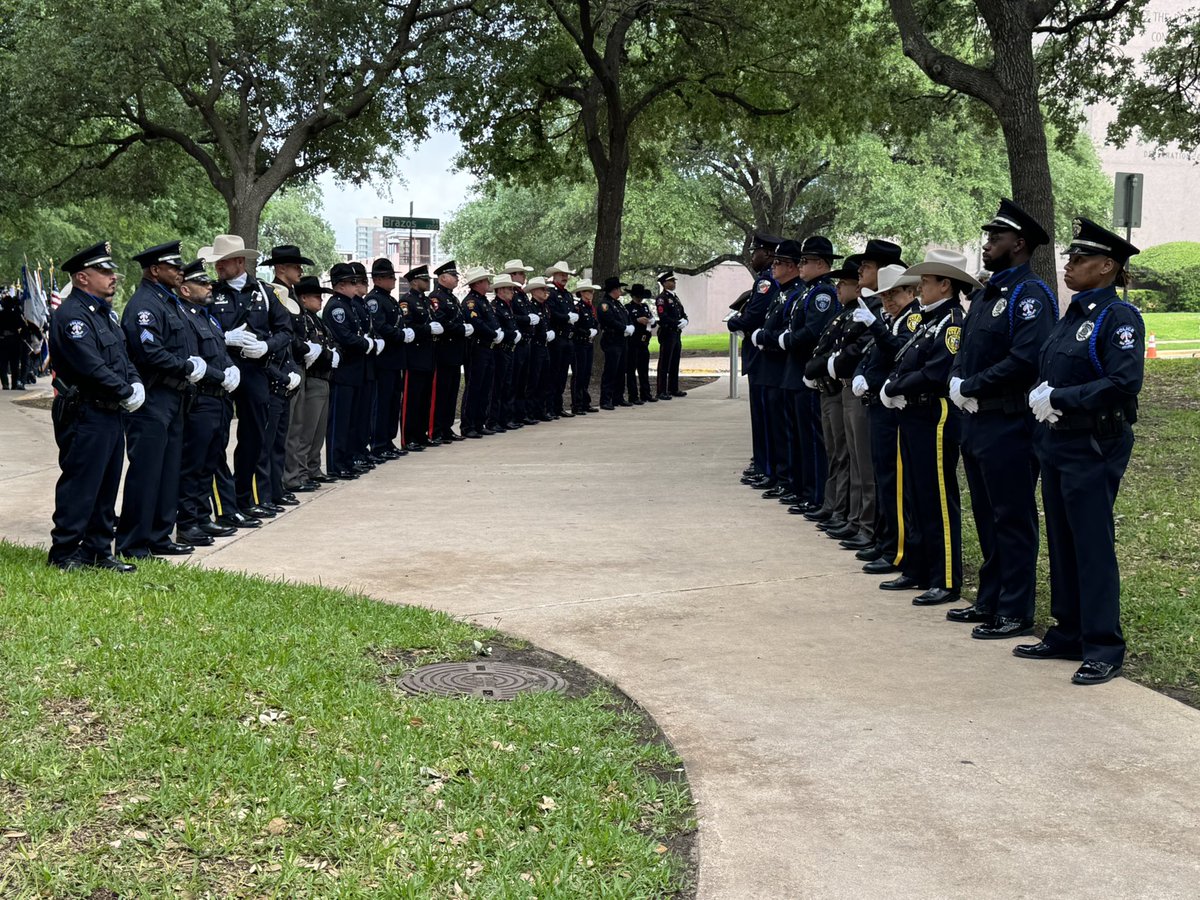 Arlington Police Association tweet media