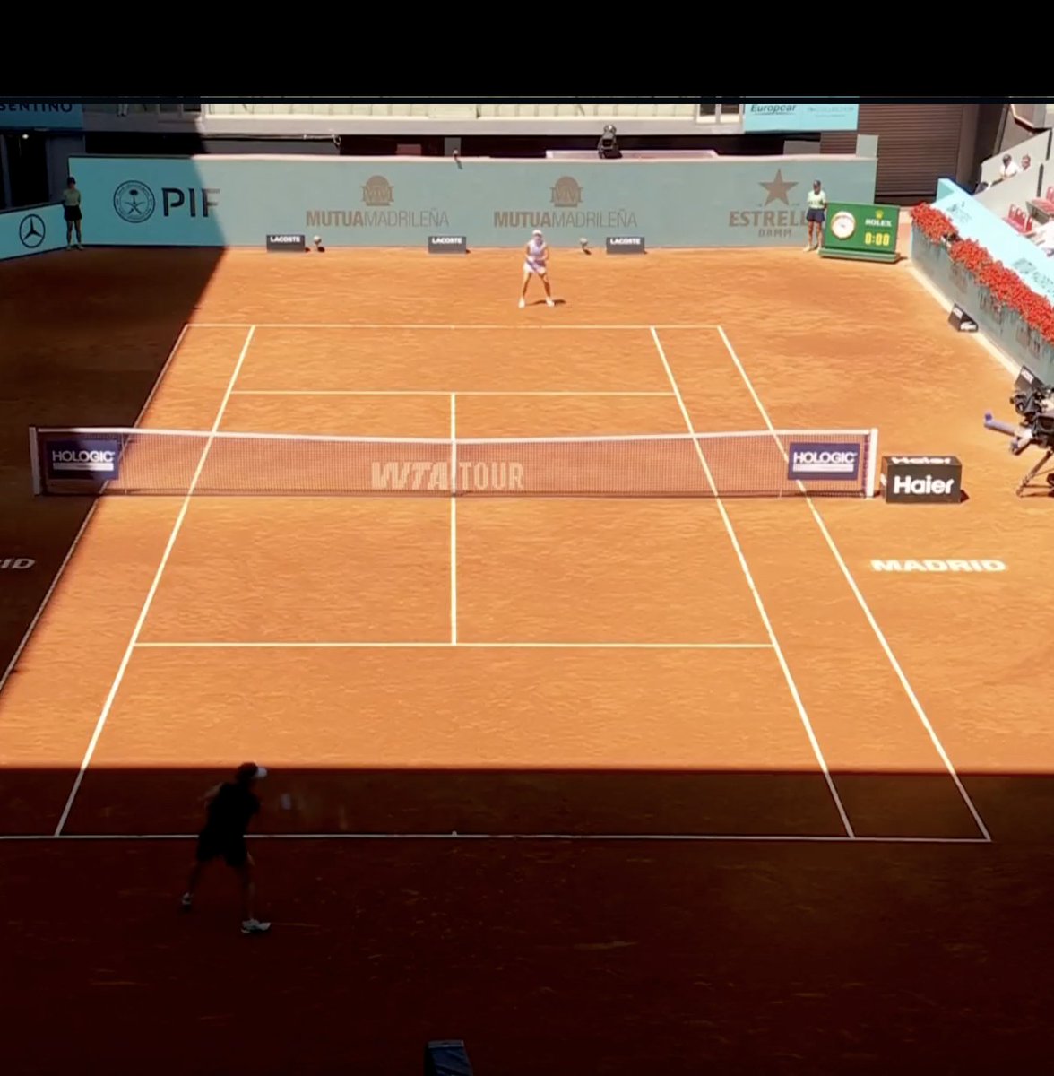 christophclarey's tweet image. A high-level pro #tennis match should never be broadcast in this kind of light/shadow. 

So tough to follow the ball, which is kind of the point, right?

#madrid