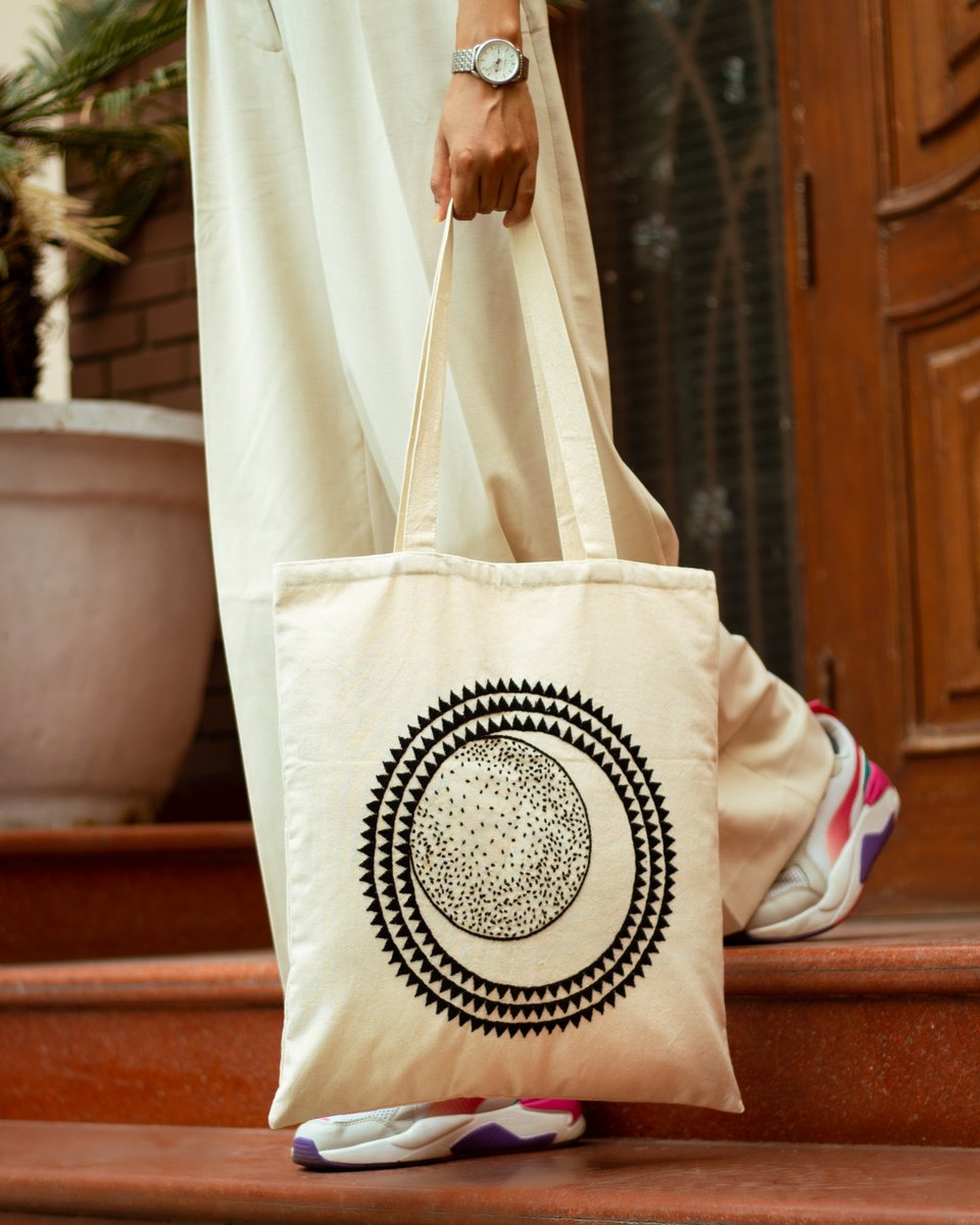 Ahambhumika's tweet photo. These aren't just products.
They are the hopes, stories, and resilience of rural women, stitched into every inch. 🧵❤️
Buy hand-embroidered. Wear their strength.
Visit ( (https://t.co/dLx6QCR585 )
#SupportArtisans #HandmadeStories https://t.co/7KKO0oe3YJ