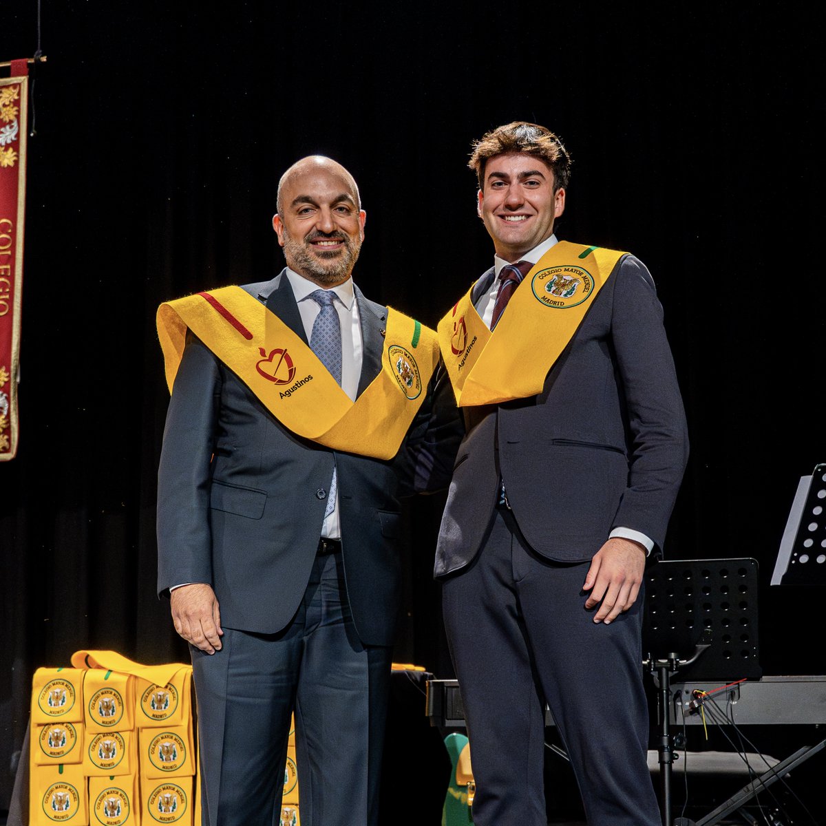 CMU_Mendel's tweet photo. 🎓 Ayer despedimos a una gran generación. Inspiración con Daniel Plaza 🥇, becas, distinciones y un broche final con Rosa de la Fuente. Cerramos con una comida con las familias 🍽️

¡Gracias a todos! ❤️

 #TuPróximoCapítulo #SomosCCMM #ColegioMayor #CMMendel https://t.co/3VkINTJOQy