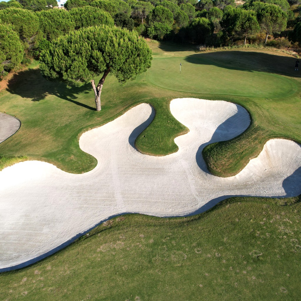 Discover a world-class golf experience at Monte Rei, where every detail is designed to impress and make you want to return before you've even left! 💚✨️⁠