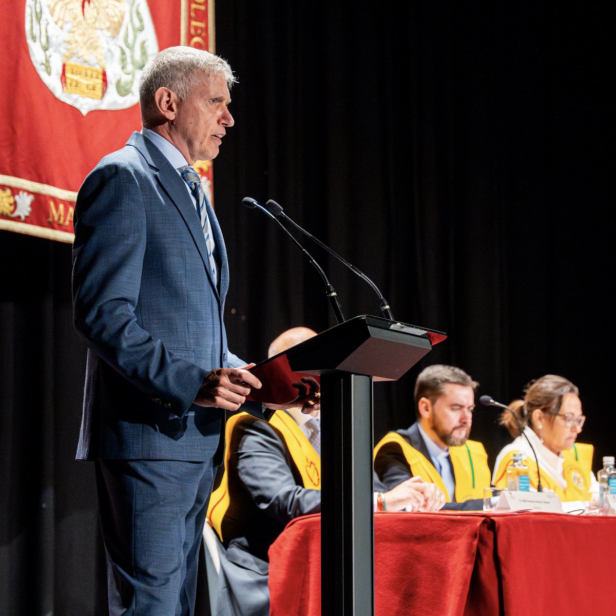 CMU_Mendel's tweet photo. 🎓 Ayer despedimos a una gran generación. Inspiración con Daniel Plaza 🥇, becas, distinciones y un broche final con Rosa de la Fuente. Cerramos con una comida con las familias 🍽️

¡Gracias a todos! ❤️

 #TuPróximoCapítulo #SomosCCMM #ColegioMayor #CMMendel https://t.co/3VkINTJOQy