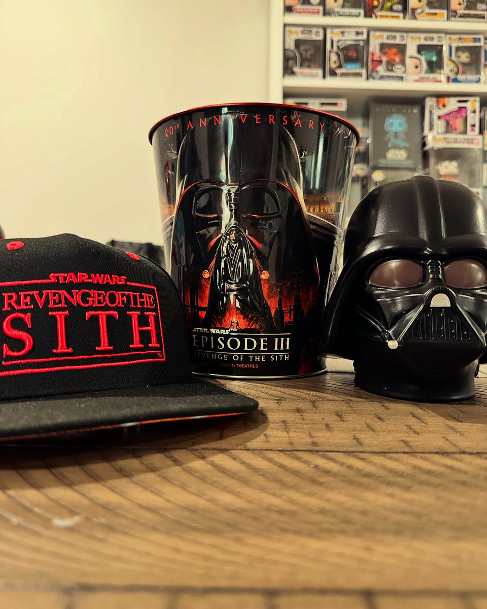 maes81's tweet photo. For the 20th year anniversary of Revenge of the Sith https://t.co/8lBXe4to7j
