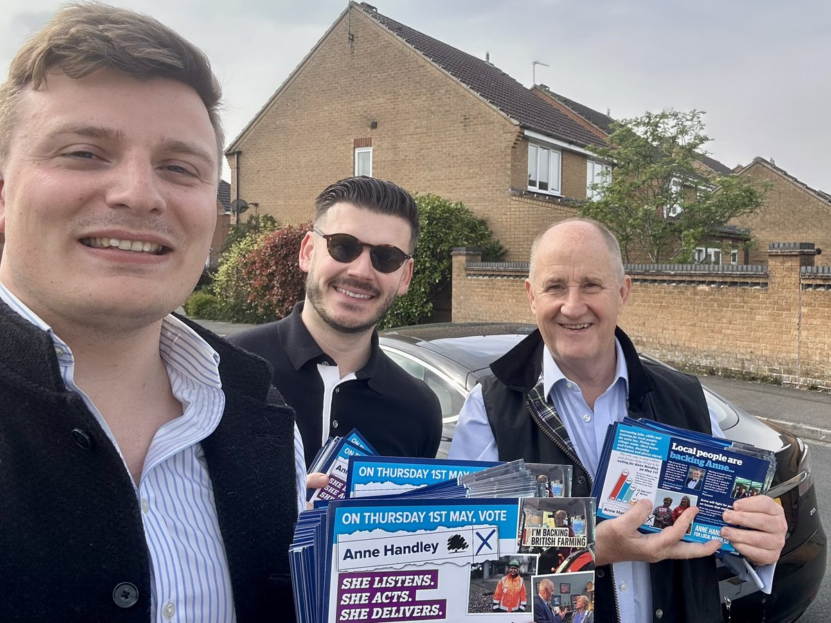 We’re out supporting the amazing Anne Handley in East Yorkshire 💪

#VoteConservative this Thursday 🗳️