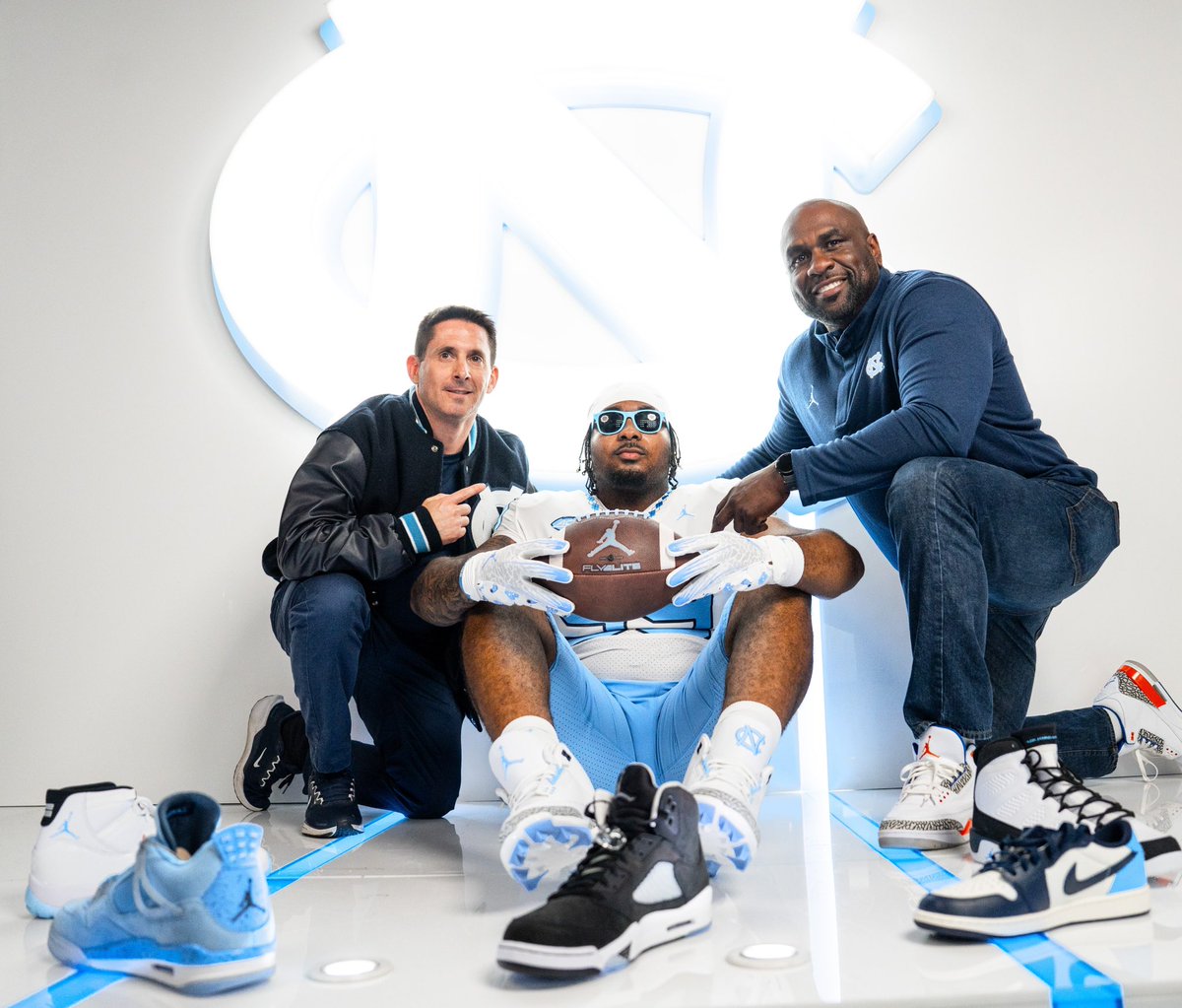 Danny landberg (@dannylandberg) on Twitter photo Thank you to <a href="/UNCFootball/">Carolina Football</a> for a great weekend for <a href="/kamarionThomas0/">Kamarion ( Deuce ) Thomas</a> OV
Special thank you to <a href="/Belichick_B/">Bill Belichick</a> for the time spent with me …
EHALLNATION <a href="/EhallFB/">Erasmus Hall Football</a> 🔵🔴🔥 Thank you to <a href="/UNCFootball/">Carolina Football</a> for a great weekend for <a href="/kamarionThomas0/">Kamarion ( Deuce ) Thomas</a> OV
Special thank you to <a href="/Belichick_B/">Bill Belichick</a> for the time spent with me …
EHALLNATION <a href="/EhallFB/">Erasmus Hall Football</a> 🔵🔴🔥