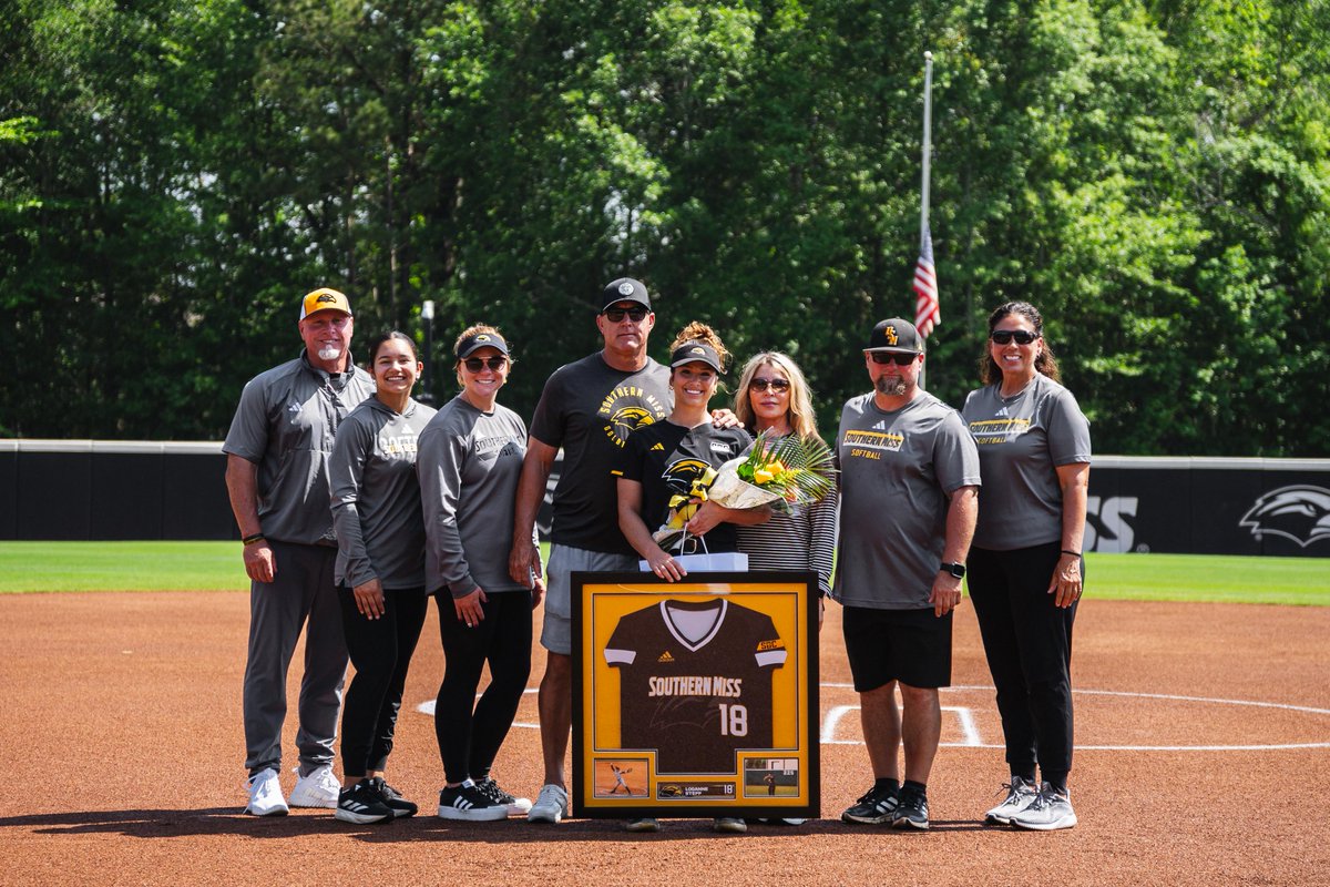 Closing out Senior Weekend with gratitude for our final four seniors: Maddie Weeks, Ryanna Valdivia, Natalie Taylor, and Loganne Stepp! 💐

Thank you for leaving your mark on Southern Miss Softball! 🥎

#SMTTT | #RiseAsOne