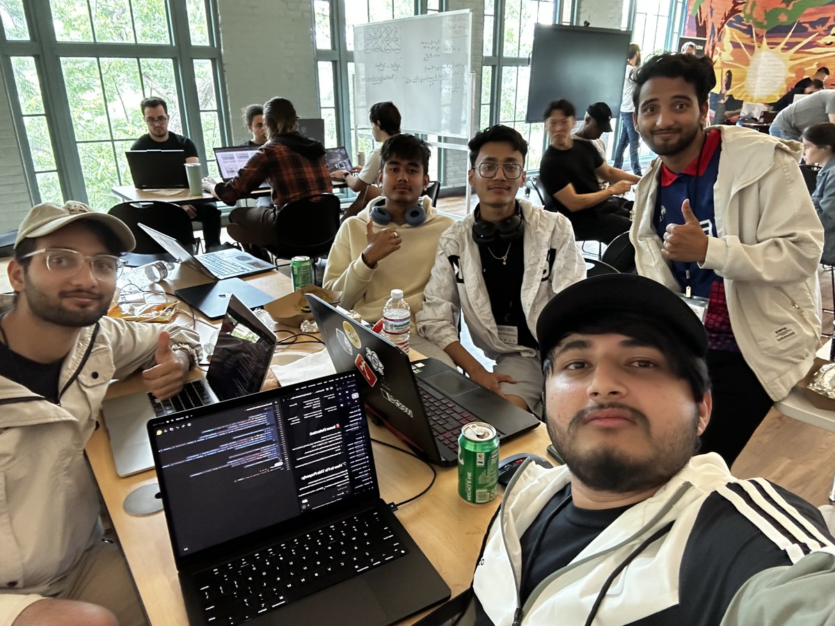 GAURAV_FS_14's tweet photo. ResQMe - ResQMe AI Responder Dashboard &amp; SOS System

Built at RiverHacks 2025 @thewebAI @vercel @ACMatACC @serp_api @austintexasgov https://t.co/hJPplp0S6a