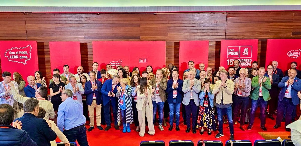 alfonsocendon's tweet image. Hoy revalido el honor de liderar el PSOE de León.
🌹Gracias a la militancia por su confianza y a la Comisión Ejecutiva Provincial por su compromiso incansable. Con fuerza, ilusión y responsabilidad, seguiremos construyendo un futuro mejor.
Con el PSOE, León gana.…