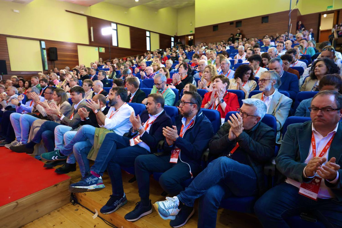 alfonsocendon's tweet image. Hoy revalido el honor de liderar el PSOE de León.
🌹Gracias a la militancia por su confianza y a la Comisión Ejecutiva Provincial por su compromiso incansable. Con fuerza, ilusión y responsabilidad, seguiremos construyendo un futuro mejor.
Con el PSOE, León gana.…