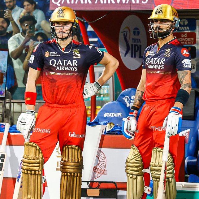 An opening pair never looked this iconic 

🐐🐐