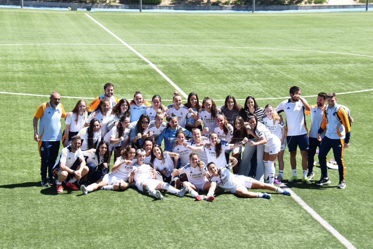 👋🏽 Final de temporada para el Real Madrid "B"

Desde pretemporada frente al Olympia Las Rozas hasta hoy, siguiendo, apoyando y creyendo en todas las jugadoras que han formado parte del Real Madrid "B" en su debut en Primera RFEF. 

👏🏼Se han vaciado en todos los partidos, y han