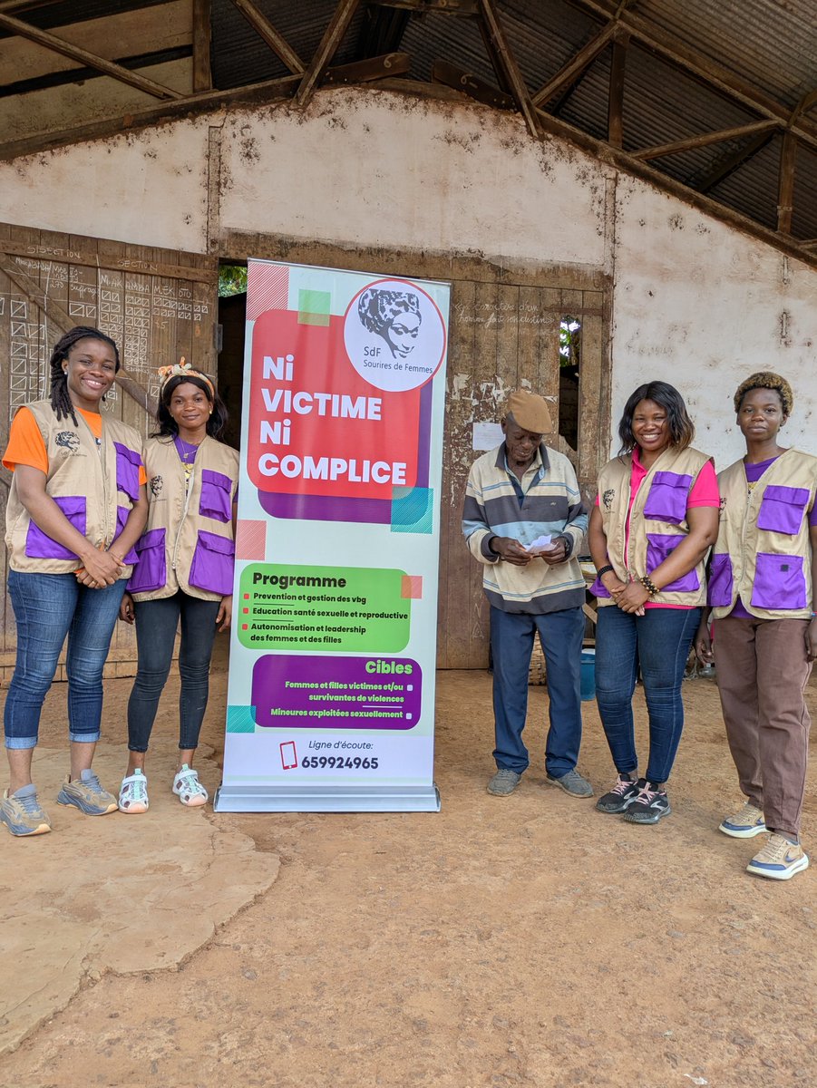 ASDFCameroun's tweet photo. de fonds autour de la journée internationale des droits des femmes par notre organisation.
#NivictimeNicomplice
#08mars2025 https://t.co/0Fyv0cFdzU