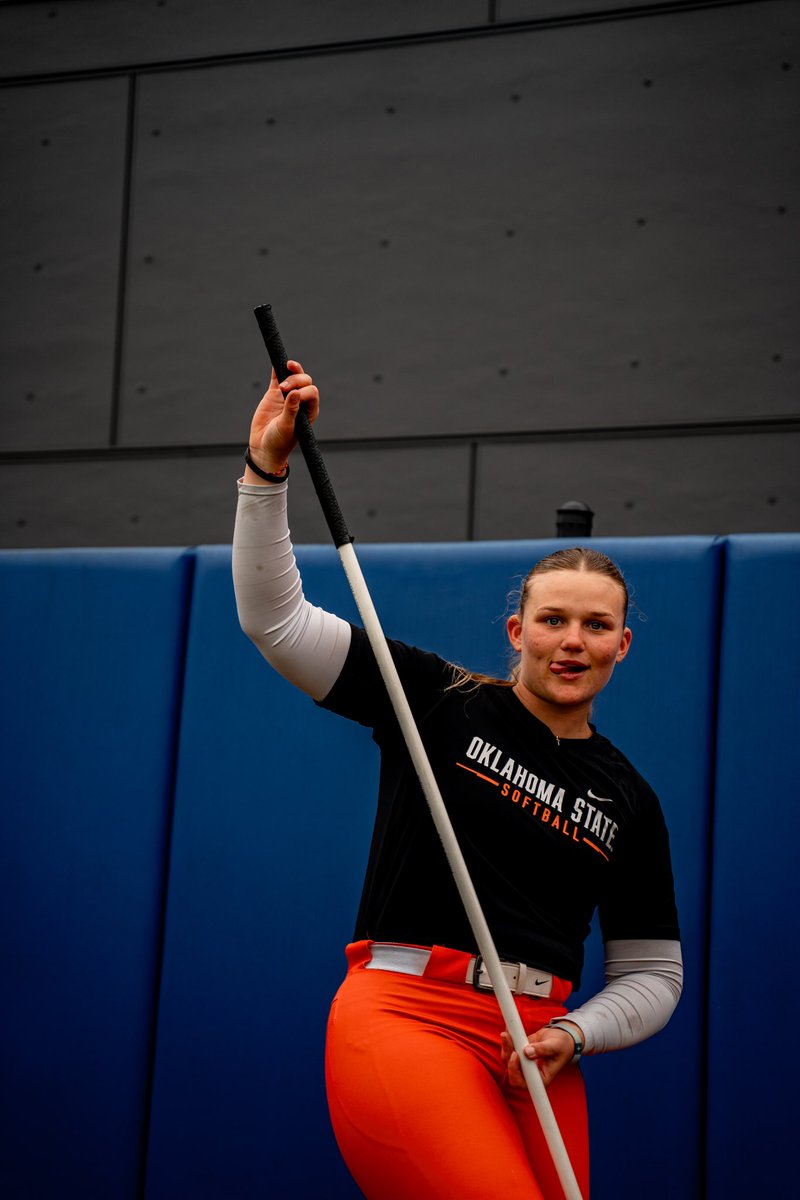 OSU Cowgirl Softball (@cowgirlsb) on Twitter photo 🤟 🤟