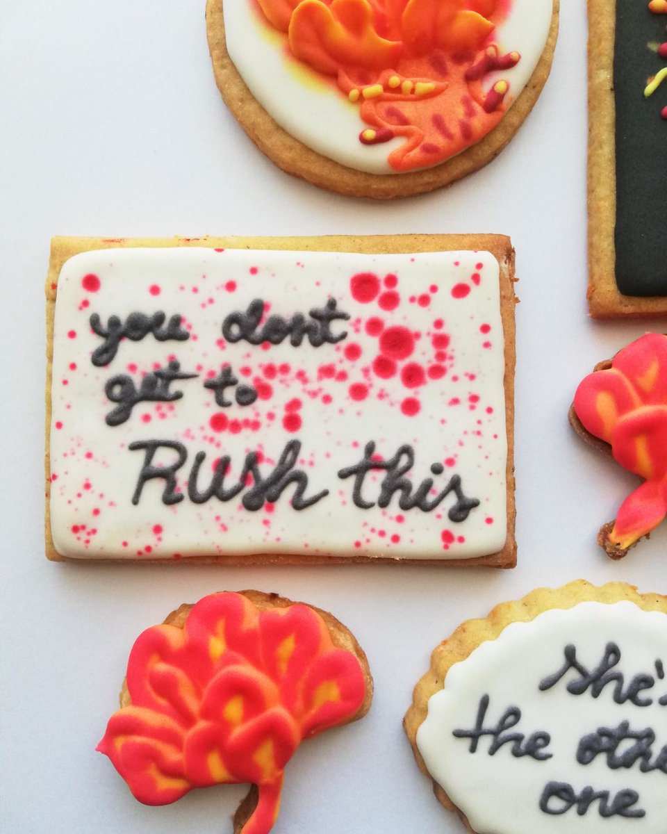 eliwiart's tweet photo. In honor of Tlou Sundays being back, I made some cookies!

I posted all of them in my new insta galletaseliwi if you wanna drop by and give it a like 🍪🍪

#tlou #decoratedcookies https://t.co/IGcs1nV0gi