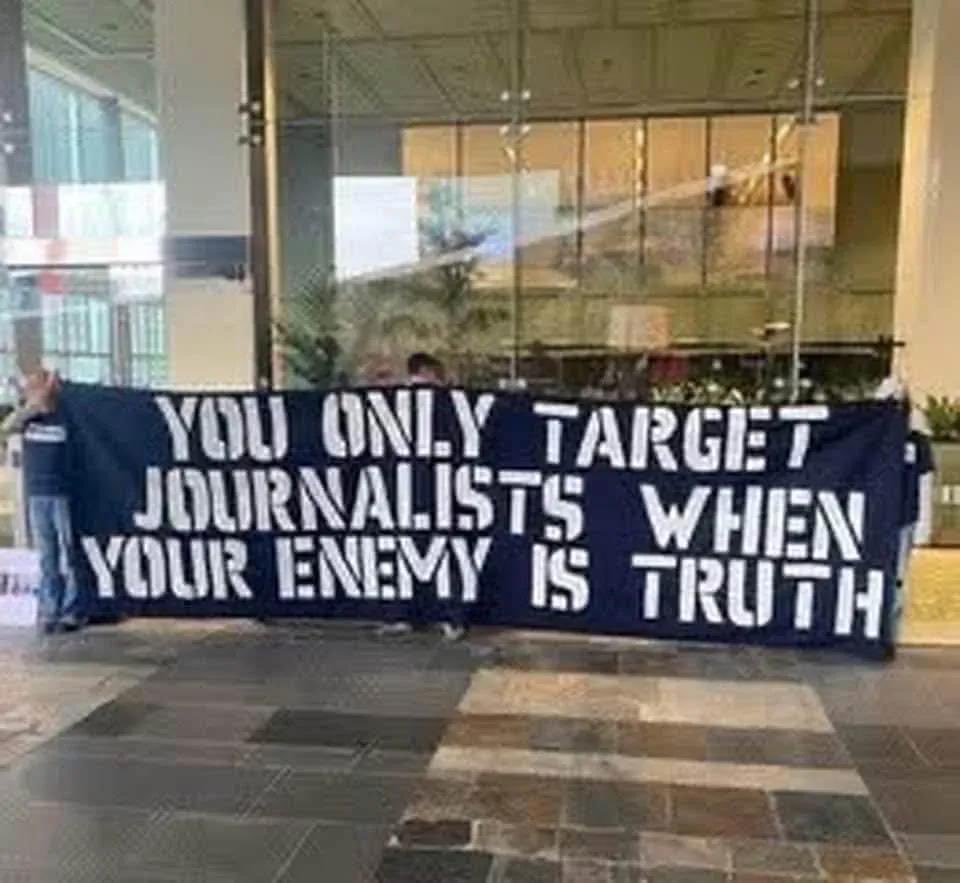 Your_Avg_Punter's tweet photo. The ABC & Guardian deliver ‘hate’ or ‘fake’ news??? #TemuTrump #DonaldDutton https://t.co/GCEGnuh0WX
