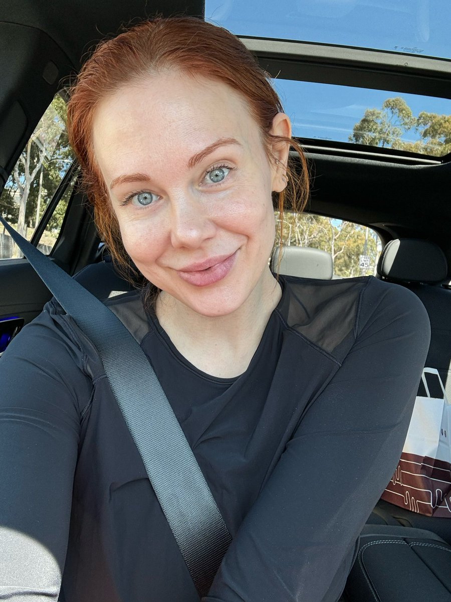 No makeup post workout Sunday 💪