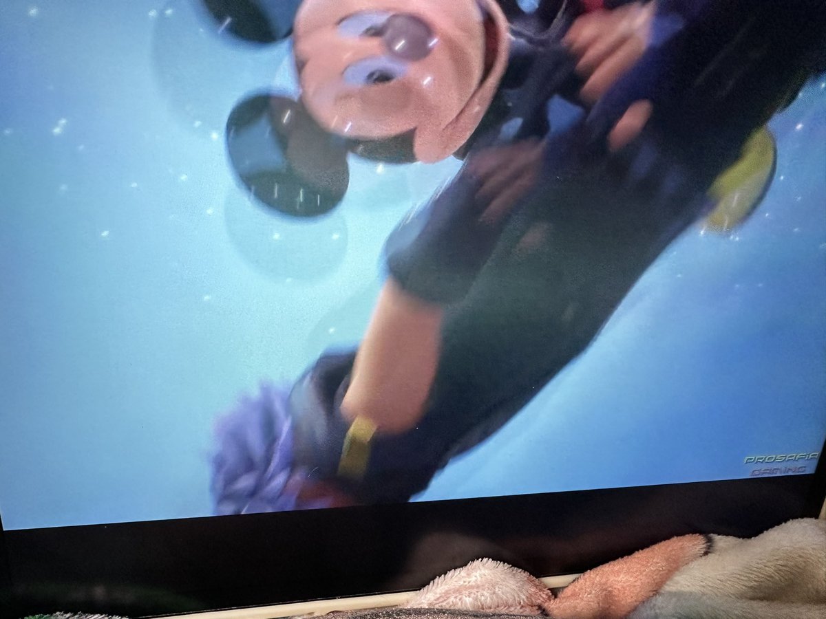 Mickeys face when Riku reaches for him #kingdomhearts