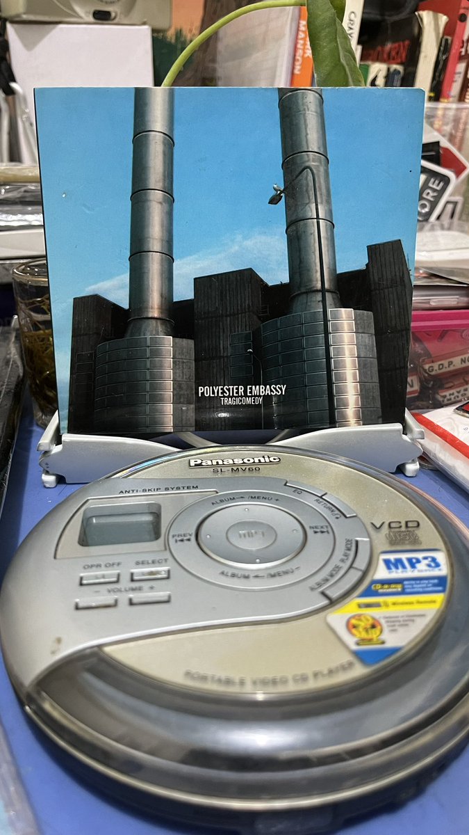 yourcatismycat's tweet photo. digging and getting a “gedung angker” polyester embassy https://t.co/i8SuA6f2IX