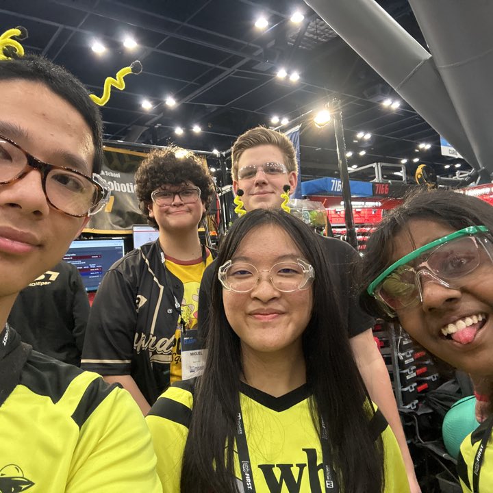 Worlds part III: celebrating our #FINfam! We’re so thankful to have an amazing FIRST Indiana community and were so excited to see two of our friends make the Einstein playoffs!