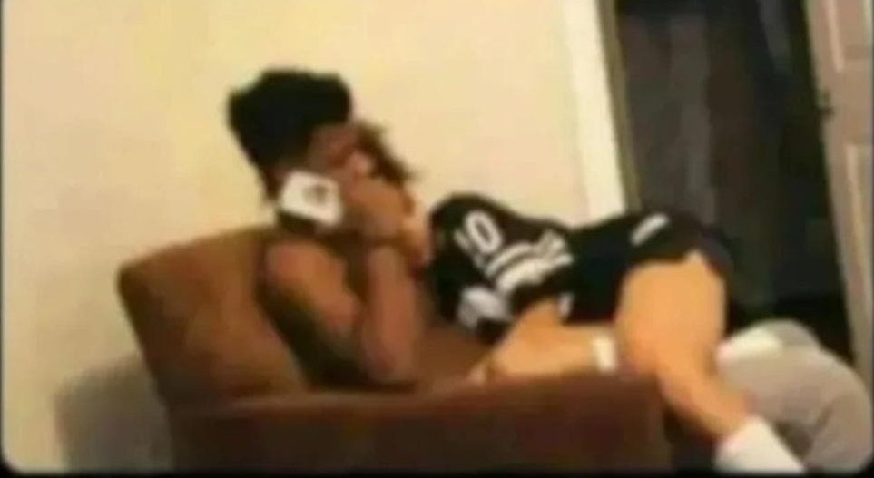 "Huskii hadi nilichorea mambo na madem man,,niko solo tu kejani"😂😂