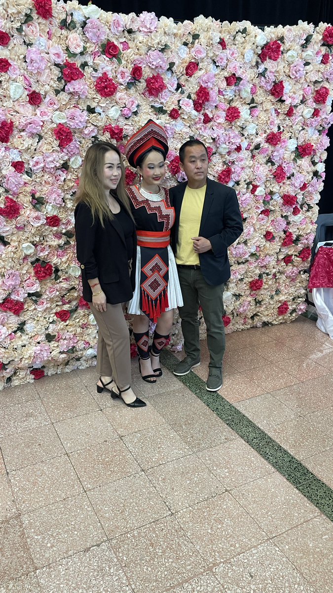 gKare11's tweet photo. Had a great time covering the MN Qeej &amp; Hmong Arts Festival-now at Union Depot in downtown St. Paul! Beautiful music, dance, food, crafts, and a perfect flower garden photo spot. Free fun starts at 10am! 🌸🎶 #HmongCulture #QeejFestival #UnionDepot #MNEvents https://t.co/6WTQkxhalu