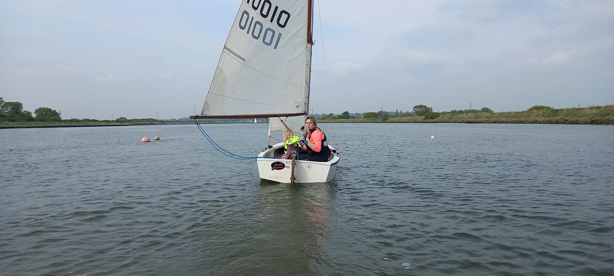 Saturday Series Race 2 Report. Fine F2 conditions with an easterly breeze. Eight boats out with Toby pipping Alexander for the win. Thank you to Idris, John and Jamie for covering duties.