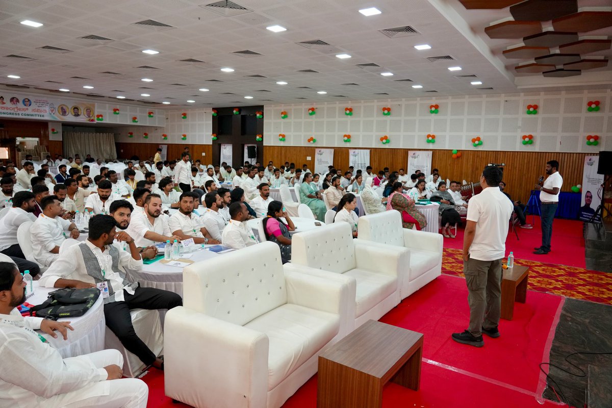 hmjyothish14's tweet photo. Empowering youth, Shaping India’s future together !! Yuva Kranthi buniyadi training camp at Mysore city Karnataka energetic youngsters all the best for @IYCKarnataka team #WithIYC #Yuvakranthi https://t.co/GlCzwxQ5dI