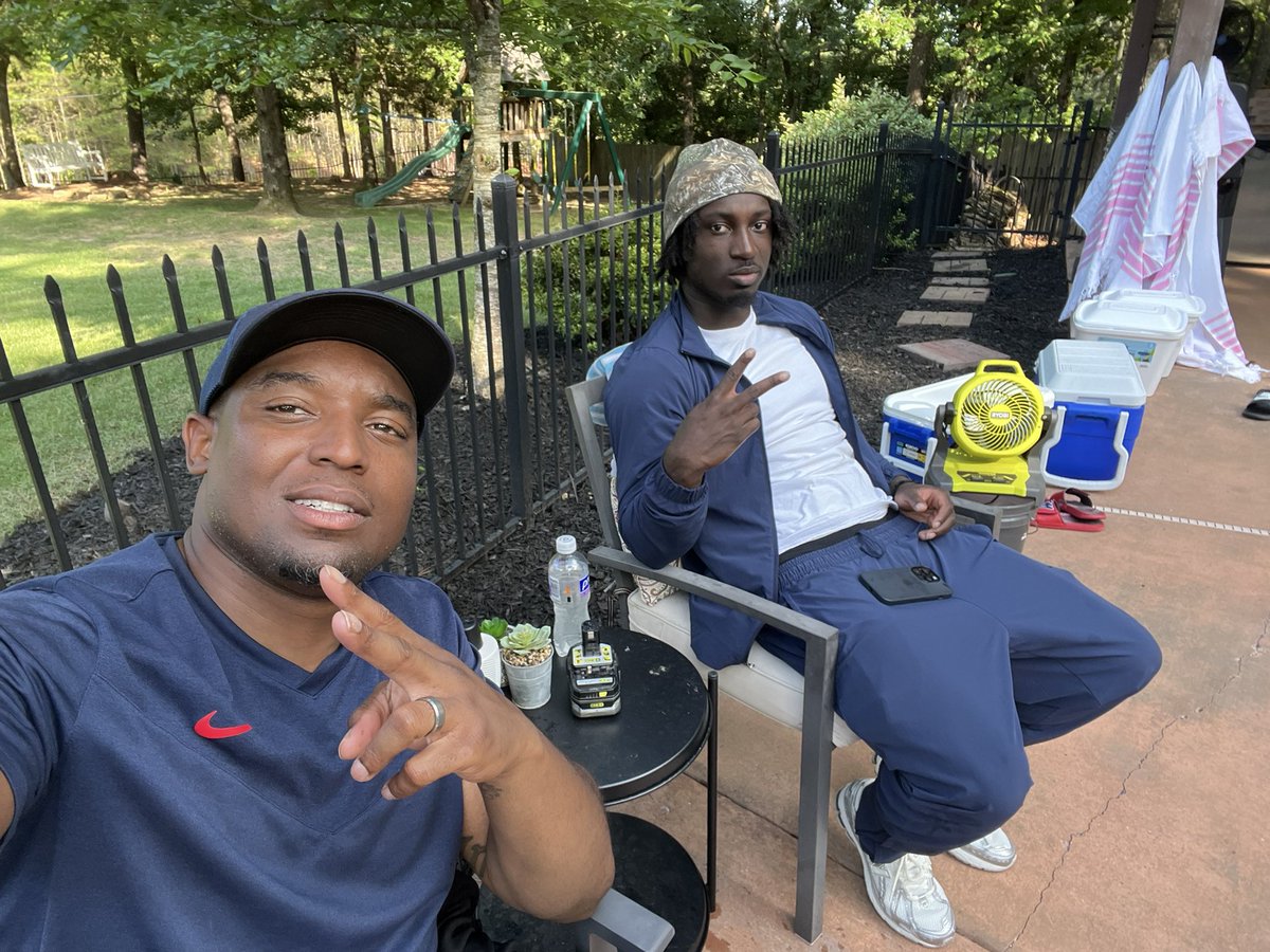 Coach Enrique Davis (@enrique__davis) on Twitter photo Congratulations to my young king <a href="/BentleyDoo/">Ulysses Bentley IV</a> on signing with the <a href="/Colts/">Indianapolis Colts</a>. The best is yet to come young King and I’m extremely excited about your next chapter. 🙏🏾🙌🏾
#GodIsLove #BestInTheNation #BITNFamily #BITN4Real #NFLDraft Congratulations to my young king <a href="/BentleyDoo/">Ulysses Bentley IV</a> on signing with the <a href="/Colts/">Indianapolis Colts</a>. The best is yet to come young King and I’m extremely excited about your next chapter. 🙏🏾🙌🏾
#GodIsLove #BestInTheNation #BITNFamily #BITN4Real #NFLDraft