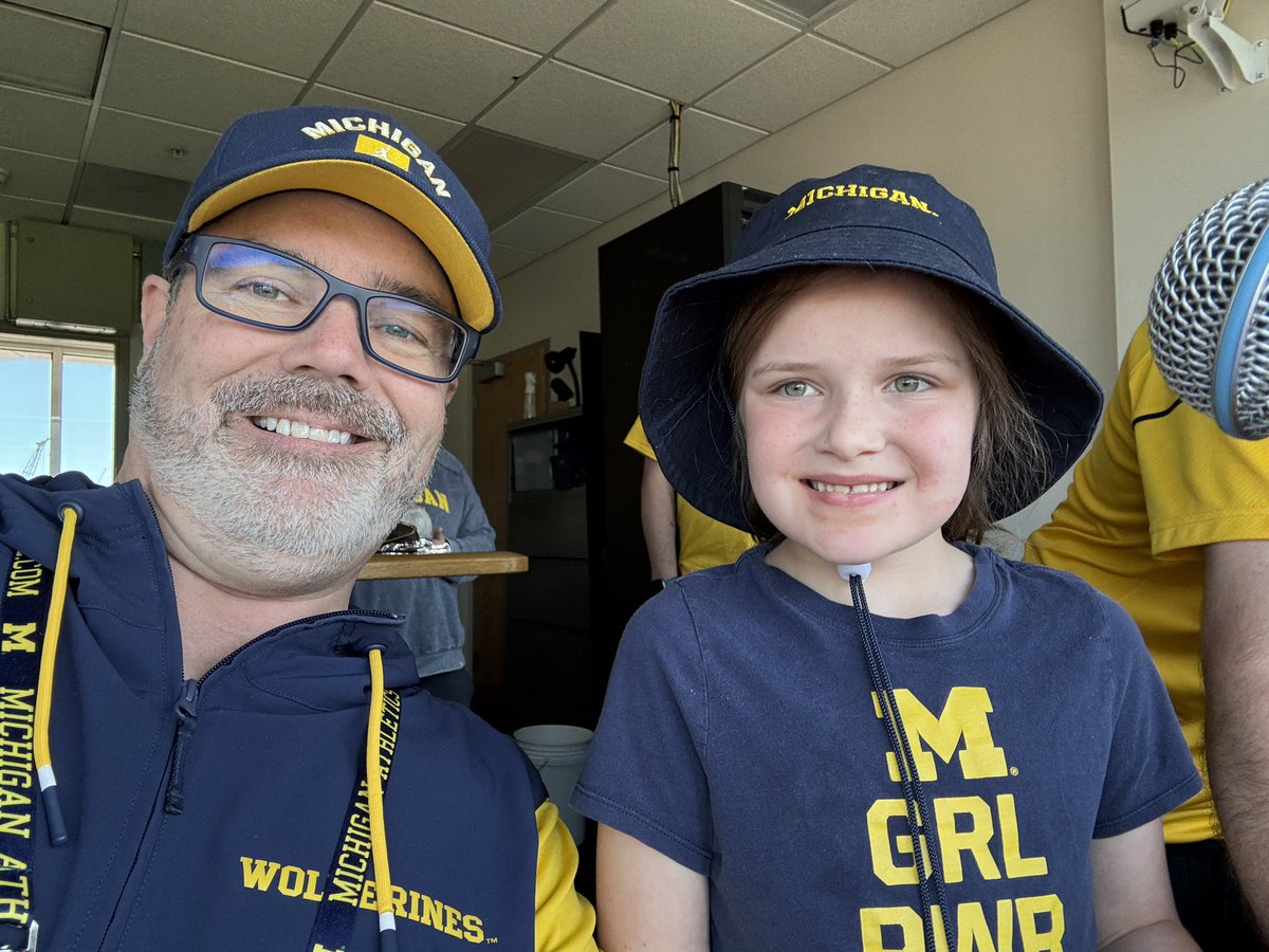 Jaymo29's tweet photo. Great to have Meredith here today as our @umichbaseball junior announcer! Meredith is announcing the Wolverines first batter of the game today as they go for the sweep against @MSUBaseball! #FromTheFish #PAGameDay🎙️ https://t.co/k7C5RcWcNW