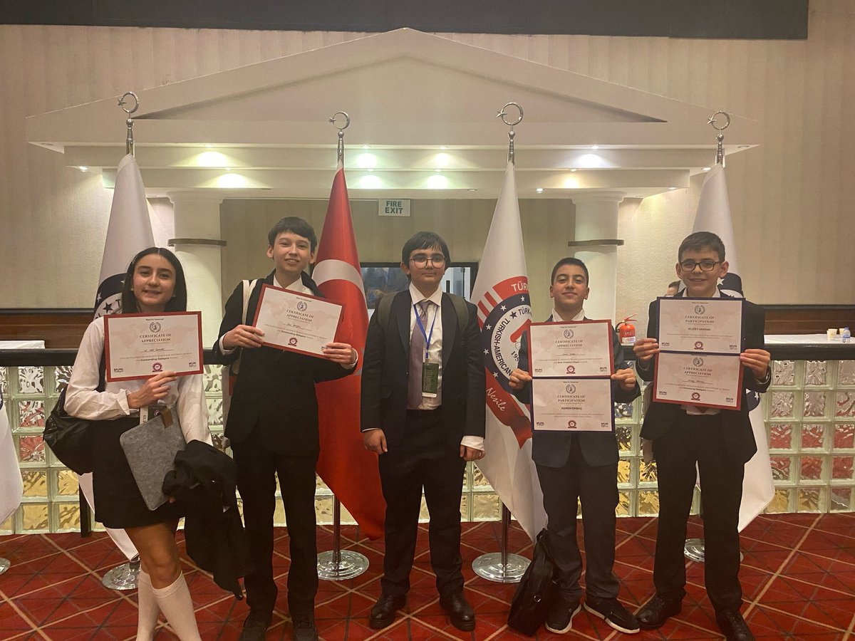 Kuşadası’nda gerçekleştirilen Munacs’25 JMUN konferansına katılan öğrencilerimiz “Best Delegate, Promising Delegate, Outstanding Delegate Awards” dallarında 4 ödül alarak İngilizce’deki yetkinliklerini göstermişlerdir. Tebrikler…