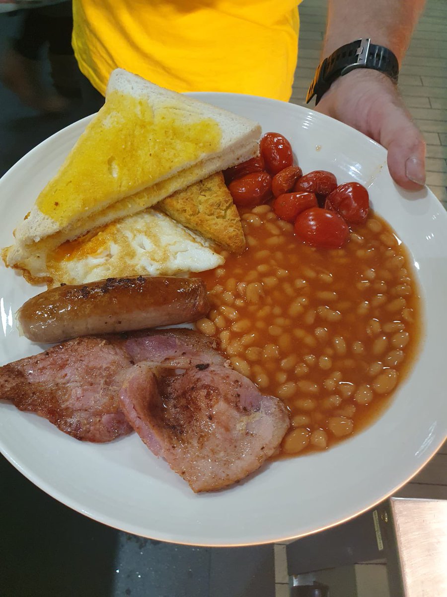 Another very busy day at our breakfast project with 110 of our friends calling in for our famous full English Breakfast. Three days and we had 315 call in &amp; with takeaways making it close to 400 meals #Essentialservice #Manchester 🐝