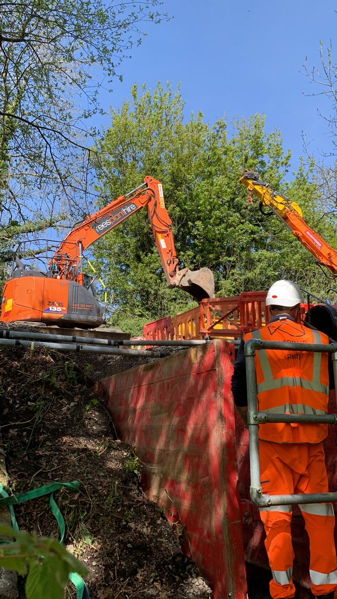NetworkRailWAL's tweet image. Work has continued throughout the day on the line between #Shrewsbury and #Hereford to replace the collapsed culvert. Thank you for your continued patience while we undertake these important safety works.
gloo.to/FMkQ
@tfwrail #NetworkRail #SafetyFirst #MGroup
