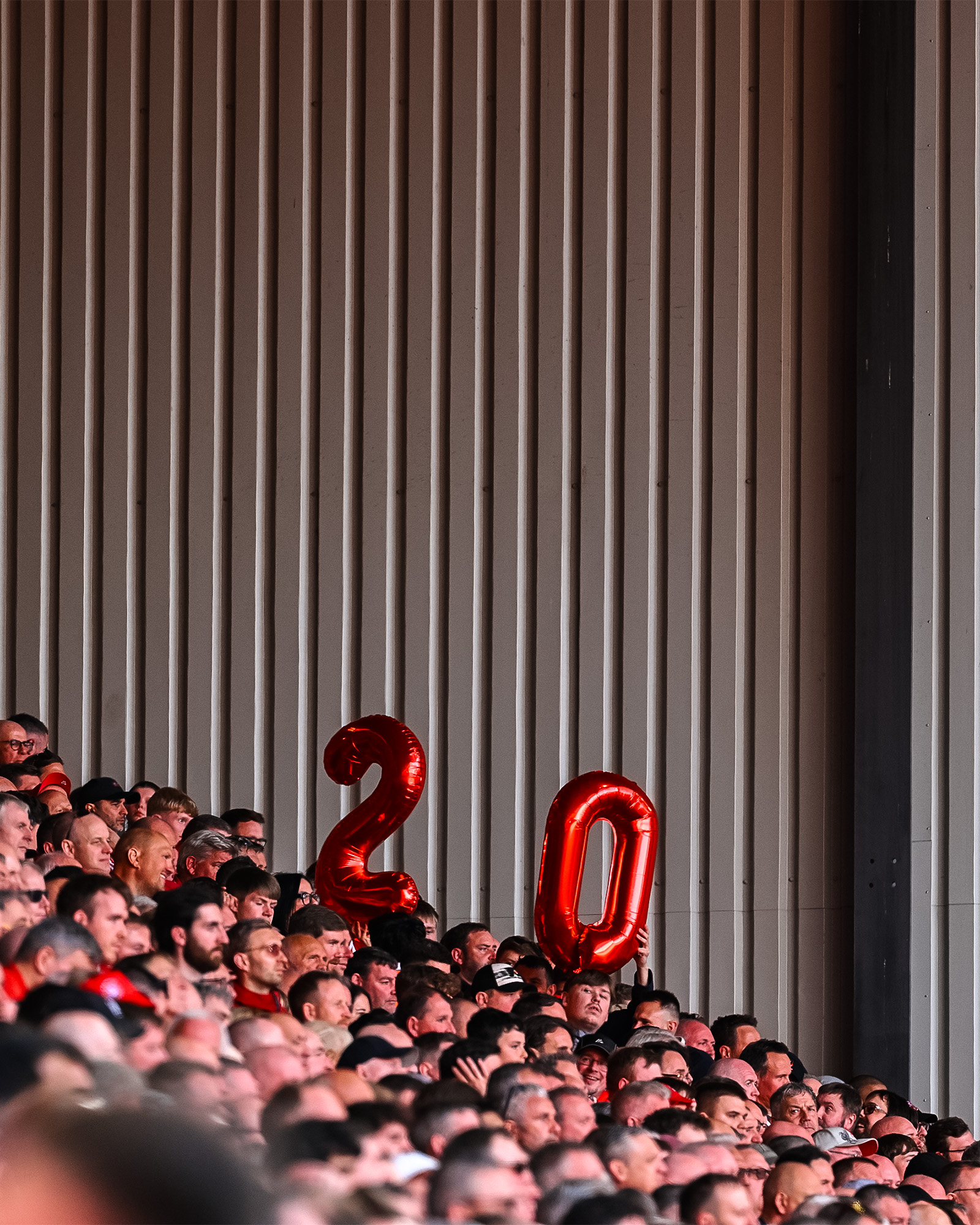 Photography of a 20 balloon at Anfield.