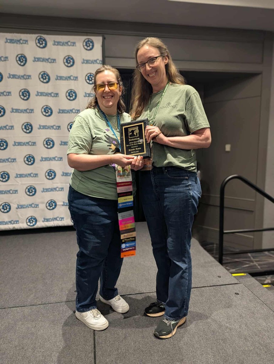 Congratulations to the recipients of this year's Hero of the Horn Awards!
Steve Godecke Volunteer Award: Jen Austin
Organization Group Award: Jonathan MacDonald (Accepted by Larry Daniels) 
Professional Award: Leia Powell
Ta’veren Award (NEW): Jenna Sellers
#JordanCon2025