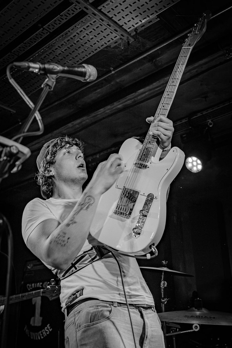 The Lower Third, London supporting <a href="/TheBracknall/">The Bracknall</a> with <a href="/ROLLA2020/">ROLLA</a> 🙌🏻

Massive thanks to the fellas for having us down in the capital, unreal experience as always!🫡

Tickets have flown out for our Leeds Headliner and there are only a handful left! We’re blown away by the support;