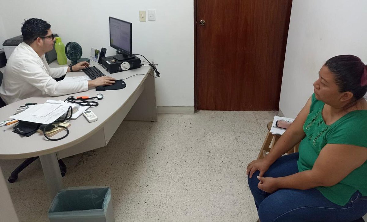 🟢El #IMSSVeracruzSur realiza Jornadas Extraordinarias de Servicios Médicos otorgando consultas de medicina familiar, de especialidad y cirugías, como parte de la estrategia 2-30-100🏥