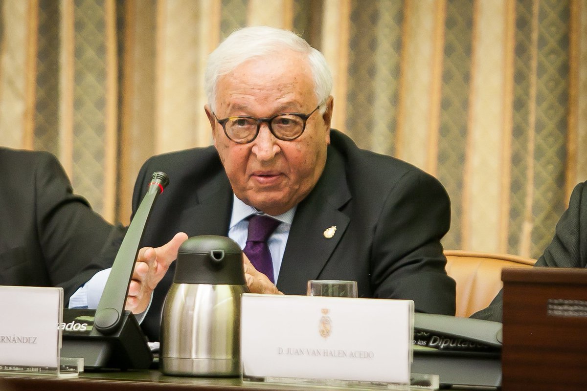 Hay personas cuya biografía construye la historia de un país. Las mejores páginas de la España de la Transición no se entenderían sin Gabriel Elorriaga Fernández. 

Ha muerto un demócrata, un servidor público, un reformista, un hombre bueno. 

Descanse en paz.