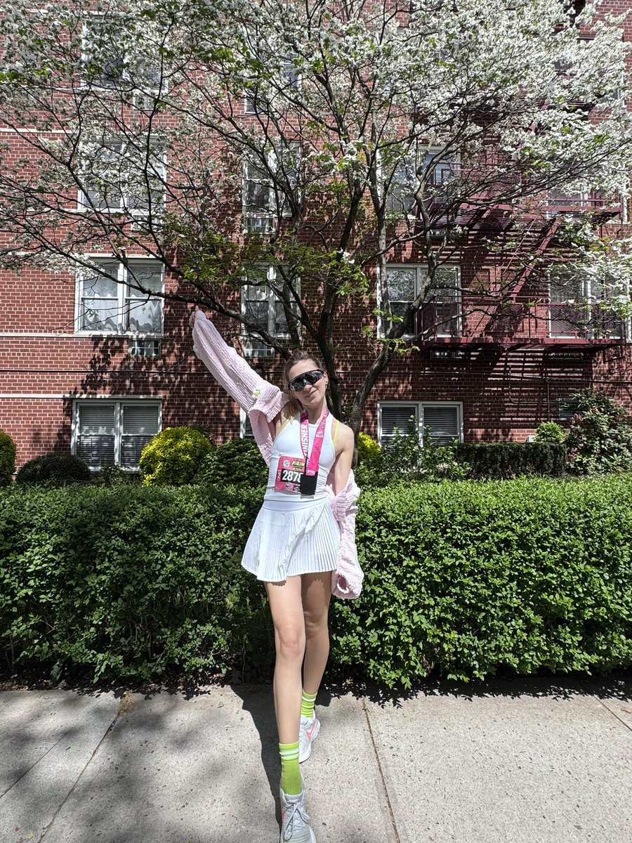 Qendresa 👾 (@kjut4q) on Twitter photo October last year could barely run a mile, today: finished a half marathon.
Started running during <a href="/JoinEdgeCity/">Edge City</a> with zero experience, just stubbornness and love for taking care of my body
also, role models matter: <a href="/albicodes/">Albiona Hoti</a> , <a href="/JanineLeger/">Janine Leger</a> , <a href="/0xsophiemofie/">Sophie</a>- ❤️
Life’s October last year could barely run a mile, today: finished a half marathon.
Started running during <a href="/JoinEdgeCity/">Edge City</a> with zero experience, just stubbornness and love for taking care of my body
also, role models matter: <a href="/albicodes/">Albiona Hoti</a> , <a href="/JanineLeger/">Janine Leger</a> , <a href="/0xsophiemofie/">Sophie</a>- ❤️
Life’s