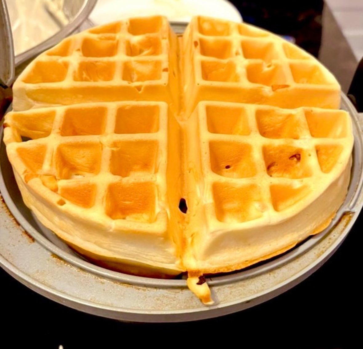 hvanspall's tweet photo. Anyone else love #Sunday mornings?
#MercySunday #BelgianWaffles #HomeSweetHome https://t.co/mt1QR8MBYT