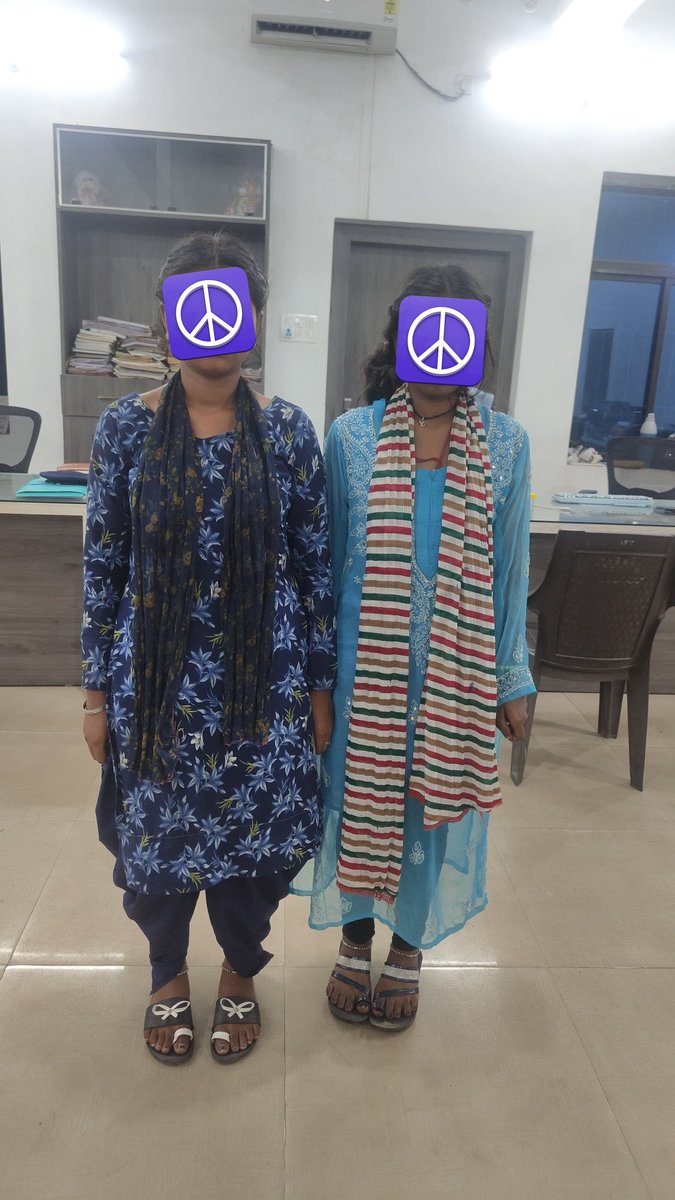 SP Rourkela (@sprourkela) on Twitter photo Plantsite PS safely rescued Two minor girls in connection with PS case No. 329/2025, U/s.- 137(2) Bharatiya Nyaya Sanhita and handed over to their respective guardian.
<a href="/odisha_police/">Odisha Police</a> <a href="/DGPOdisha/">DGP, Odisha</a> <a href="/digwrrkl/">DIG Western Range, ROURKELA</a> Plantsite PS safely rescued Two minor girls in connection with PS case No. 329/2025, U/s.- 137(2) Bharatiya Nyaya Sanhita and handed over to their respective guardian.
<a href="/odisha_police/">Odisha Police</a> <a href="/DGPOdisha/">DGP, Odisha</a> <a href="/digwrrkl/">DIG Western Range, ROURKELA</a>