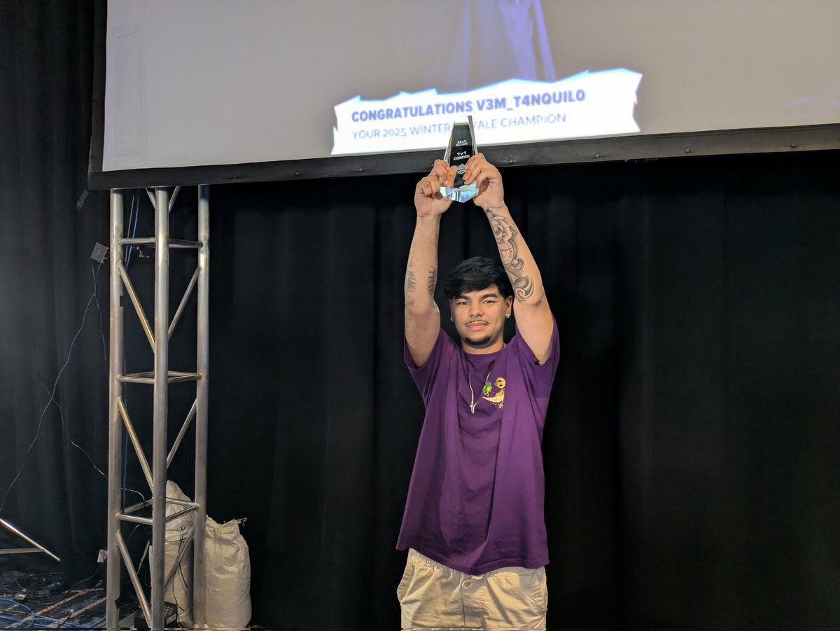 The King is dethroned. Long live the King <a href="/tanquilobhh/">SiB Vem_tanquilo</a>