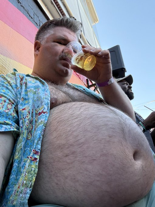 Watch Fatboybey's leaked NSFW photo on TwXstars