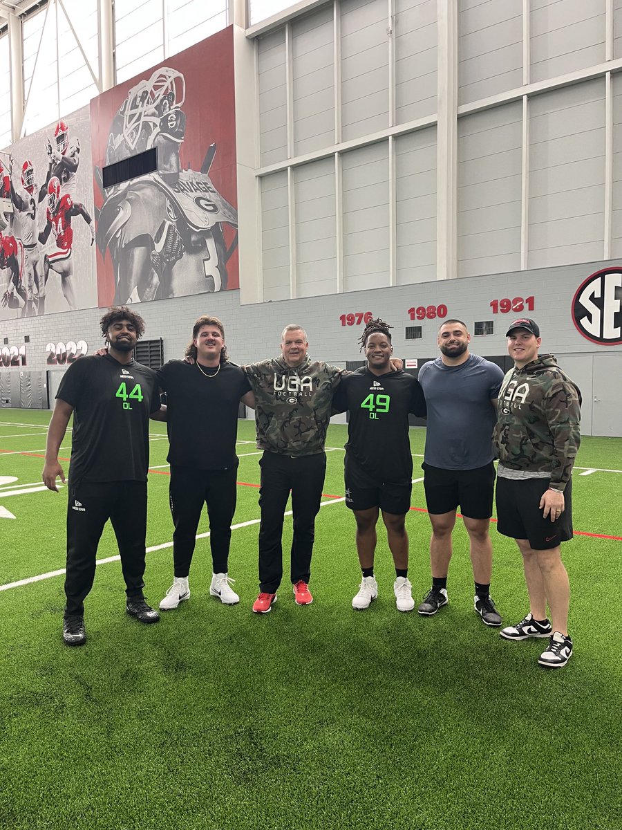 Great weekend for these Dawgs! Broncos,Lions,Patriots and Bengals! DGD’s!