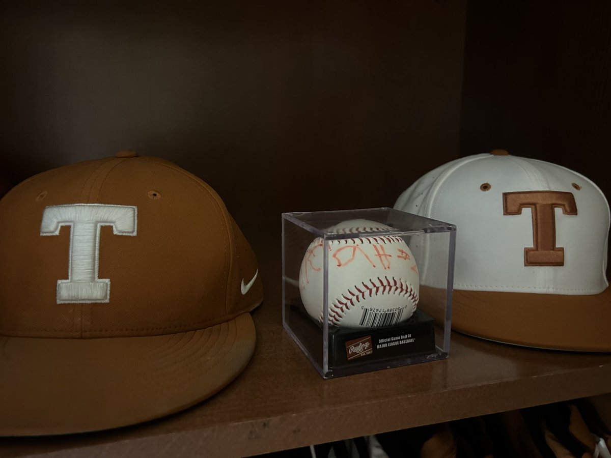 AhernMo's tweet image. Supporting @CoachSchloss today!  Grateful for how he still carries Micah with him, wherever he goes.  This team has Never Ever Give Up attitude in them.  #NEGU @TexasBaseball @espn @_delconte