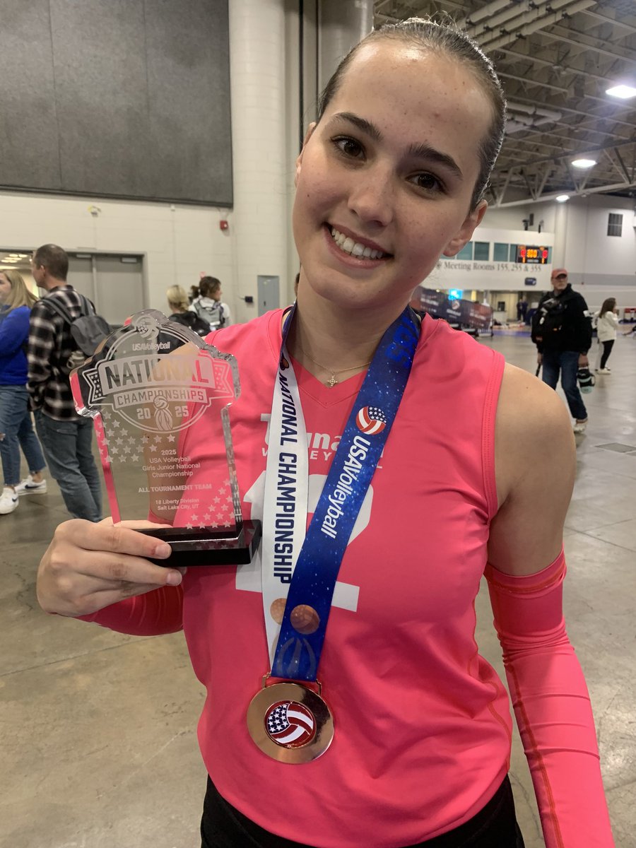 Lander commit <a href="/Quinnbutlervb/">Quinn Butler</a> takes home all tournament honors and <a href="/TsunamiVBall/">Tsunami Volleyball</a> takes 3rd in <a href="/usavolleyball/">USA Volleyball</a> nationals #cLawsUp <a href="/LanderAthletics/">Lander Athletics</a> <a href="/LanderUniv/">Lander University</a>. <a href="/LM_Sports_Media/">Lance</a>