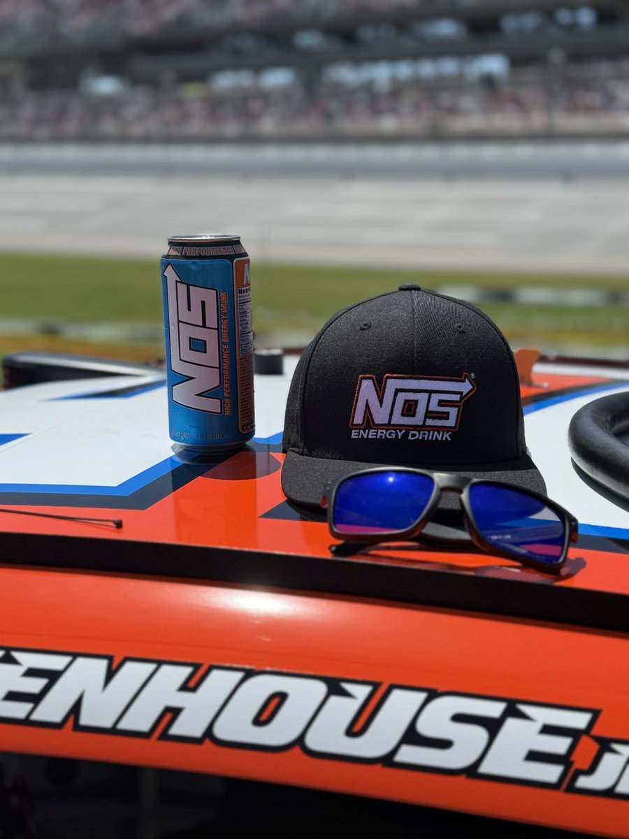 HYAKMotorsports's tweet photo. 🏁 Flag P14 Let’s go to Texas! @stenhousejr @NOSEnergyDrink #NOSEnergy #GetAfterIt #HighPerformanceEnergy https://t.co/2cRKeeBZNd