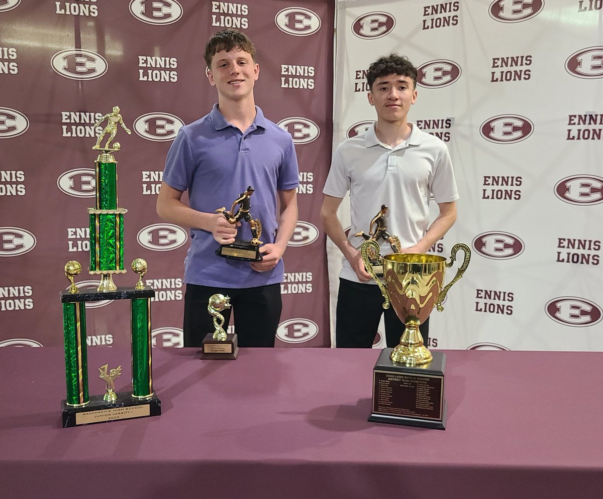 Congratulations to Senior Sebastian Hernandez and Jake Ruffin, who were awarded the 2024-2025 EHS BOYS SOCCER Varsity and JV  Offensive Player of the Year Awards.