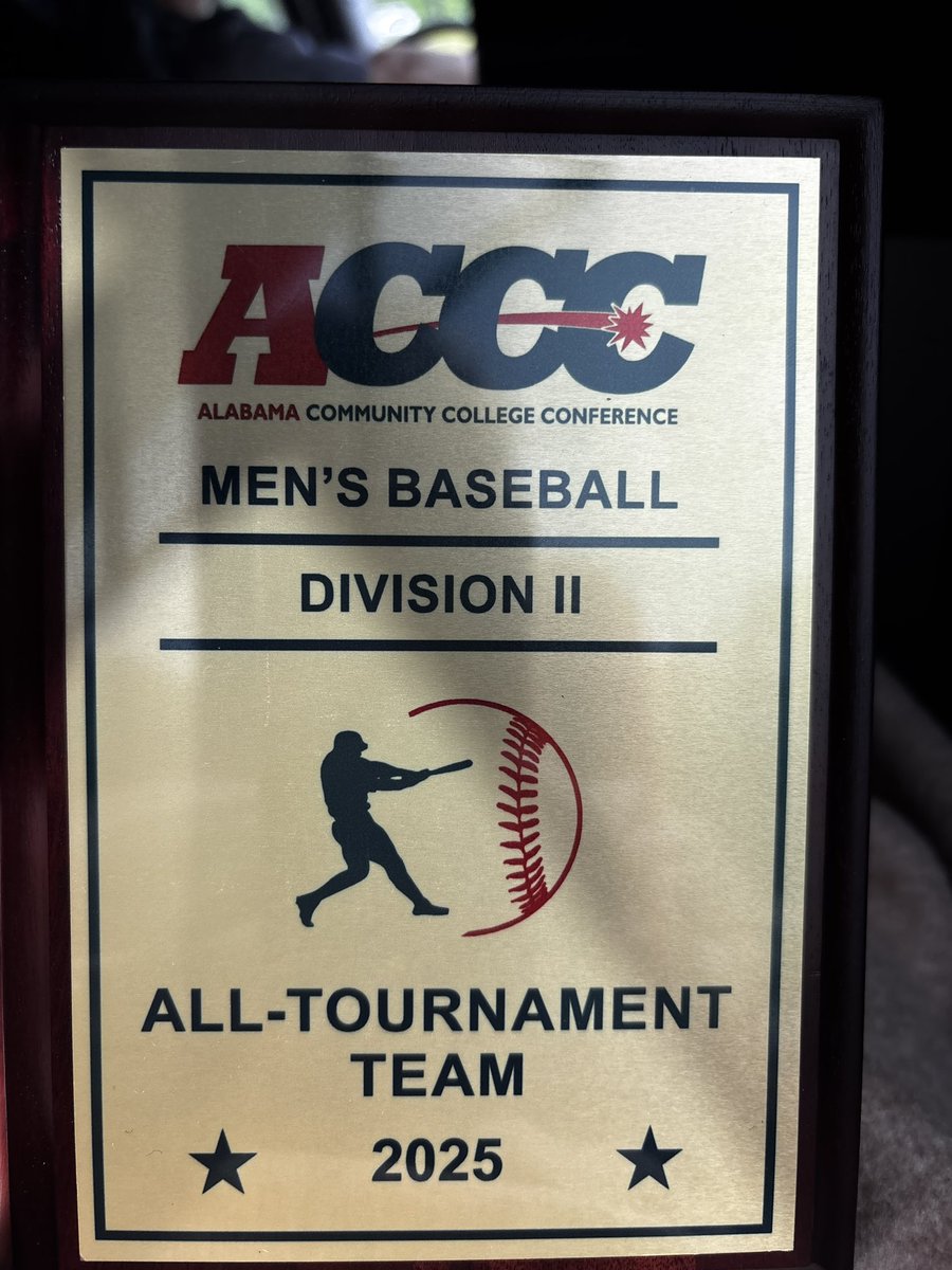 3rd place in the ACCC Division II tournament 
stats through the 5 games played

PA- 20
AB- 15
H- 10
HR- 4
2B- 1
AVG- .667
OBP- .750
OPS- 2.283
BB- 4
HBP- 1
RCS- 1
#JUCOPRODUCT