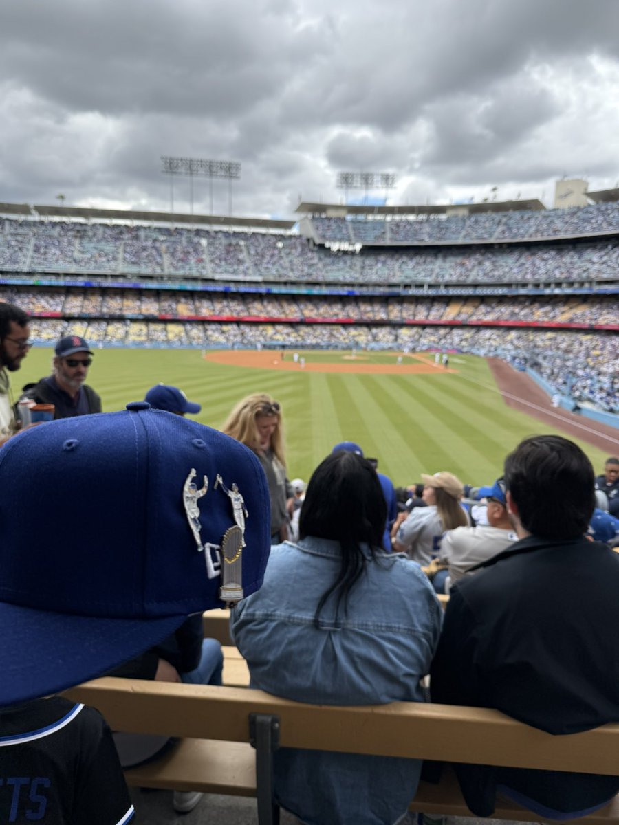 adm0003's tweet photo. Dodgers W. Rocking @YouKnowBall_pin #LetsGoDodgers https://t.co/k4UA03aWox