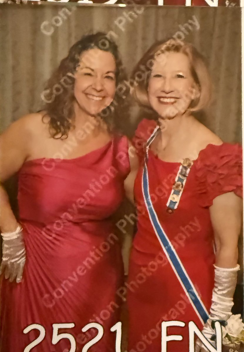 airalana24's tweet photo. Daughters of the American Revolution PA state banquet. Airport Marriott Moon, Pa (and yes I’ll order the sample prints soon lol) #PSSDAR #FirstTimeAttendee https://t.co/4CoJcS5xzZ